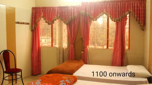 Posada Shanmuga Residency - Vagamon / Elappara