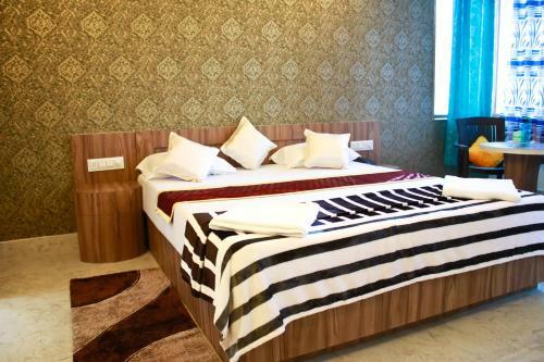 Hotel Gkm Grand
