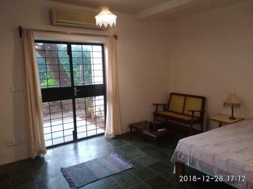 Hostal Isai Ambalam Guest House
