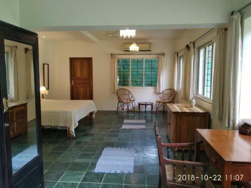 Hostal Isai Ambalam Guest House