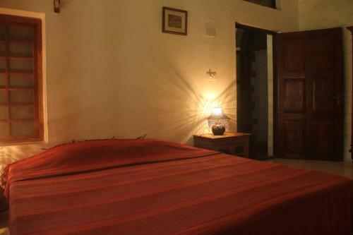Hostal Isai Ambalam Guest House