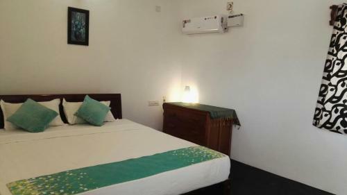Hostal Villa Anna Pondy