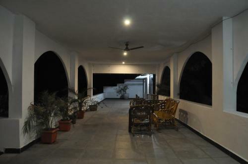 Hostal Villa Anna Pondy