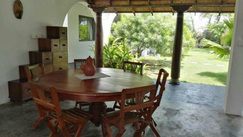 Hostal Villa Anna Pondy