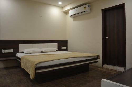 Hotel R Inn
