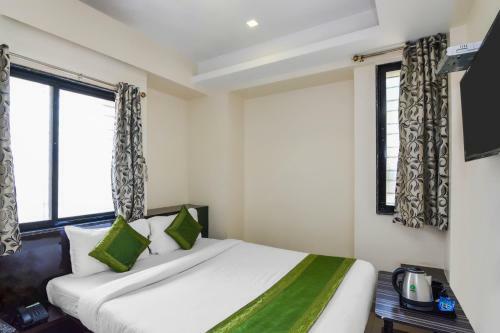 Hotel Treebo Trip Mahalaxmi Executive
