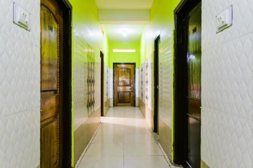 Spot On 63771 Hotel Puri Dham