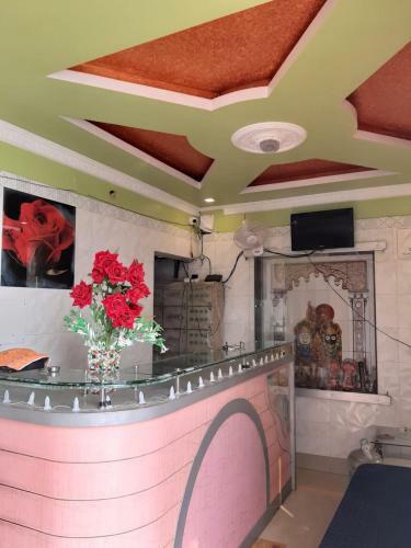 Hotel Goroomgo Sureswory Pampa Puri