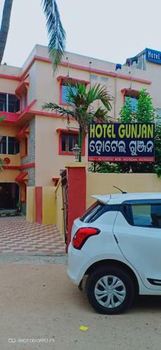 Hotel Gunjan
