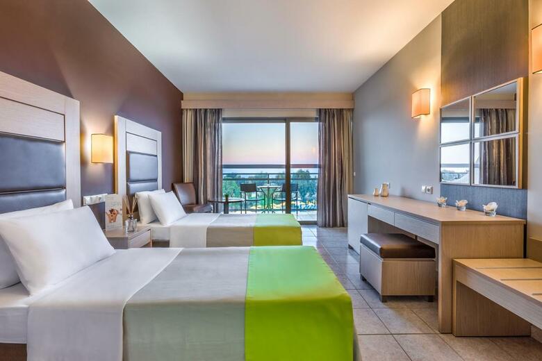 Hotel Kipriotis Hippocrates And Maris Suites