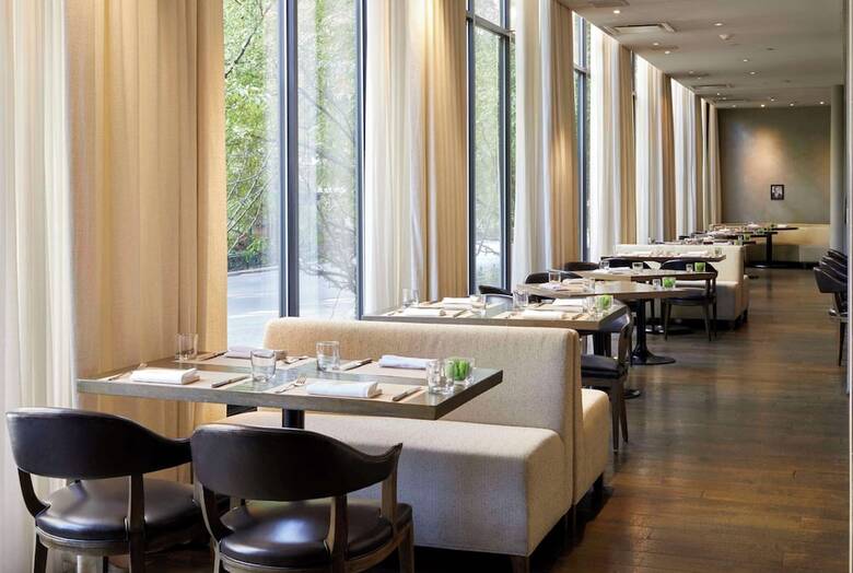 The Chicago Hotel Collection Ambassador Gold Coast