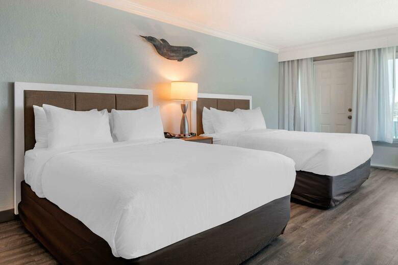 Quality Hotel On The Beach