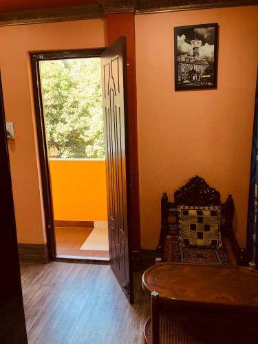 12 Homestay Apartments