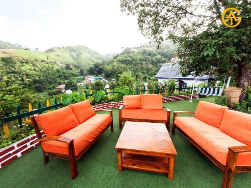 Hotel Tag Resorts Oakwood Hamlet Shoghi