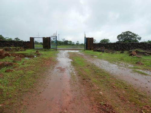 Hostal Rashmi Woods Hotel & Resort