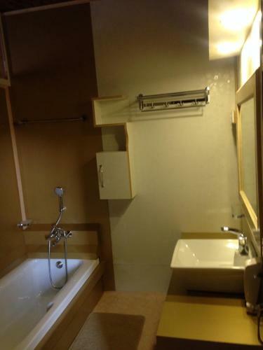 Hotel Zaffer Group Of Houseboats