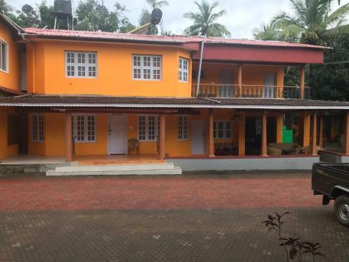 Sherlock Retreat - Yamini Green