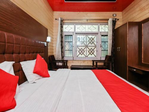 Hotel Oyo 16066 Chinar Comforts