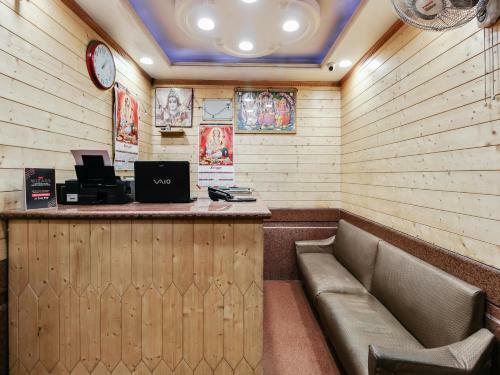 Hotel Oyo 16066 Chinar Comforts