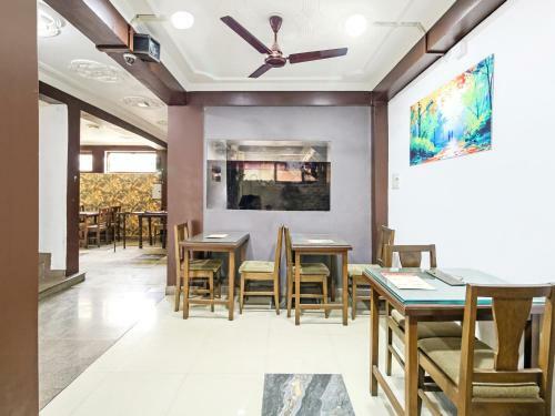 Oyo 26454 City Star Hotel & Restaurant