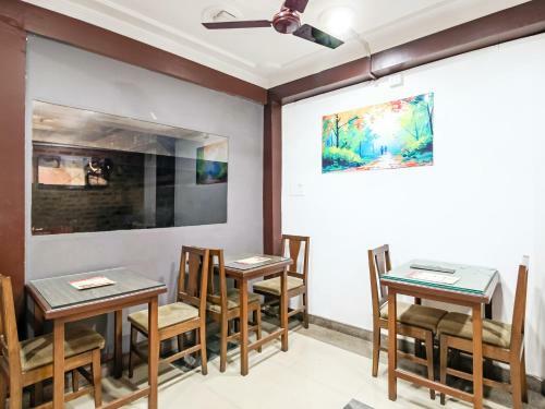 Oyo 26454 City Star Hotel & Restaurant