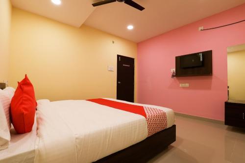 Hotel Oyo 13569 Virat Residency