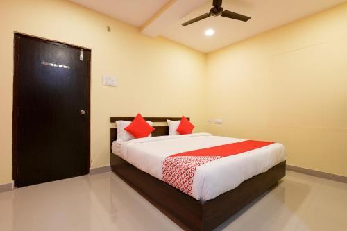 Hotel Oyo 13569 Virat Residency