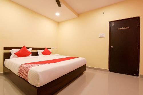 Hotel Oyo 13569 Virat Residency