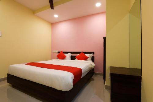 Hotel Oyo 13569 Virat Residency