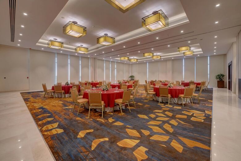 Hotel Courtyard By Marriott Surat