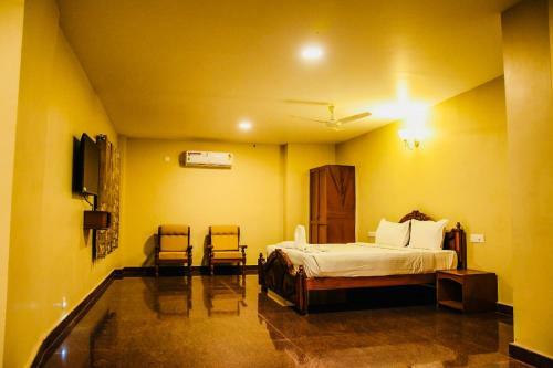 Hotel Poppys Tower Tiruppur