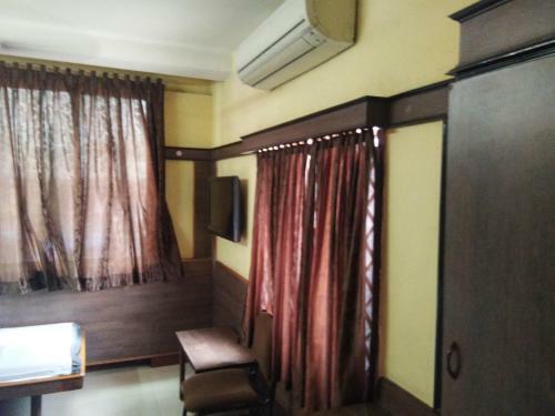Hotel Sri Saraswathi Lodge