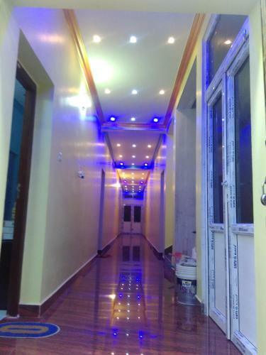 Hotel Gayathri & Lodges