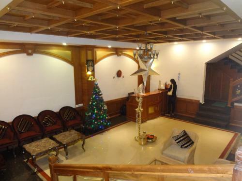 Hotel Seasons Thekkady