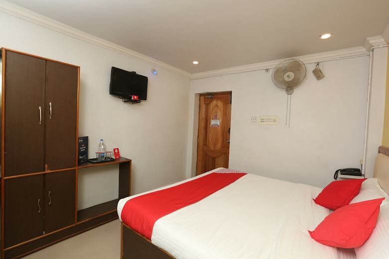 Hotel Oyo 22950 Royal Grand