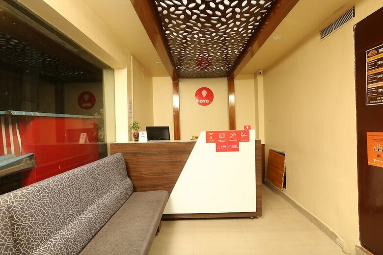 Hotel Oyo 22950 Royal Grand