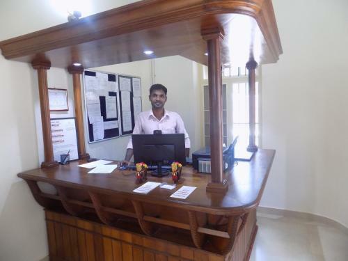 Hotel Safire Residency