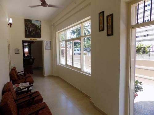 Hotel Safire Residency