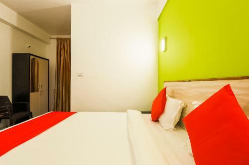 Hotel Collection O 36438 Zion International