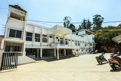 Hotel Collection O 36438 Zion International