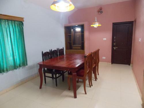 Bed & Breakfast Royal Serene Villas