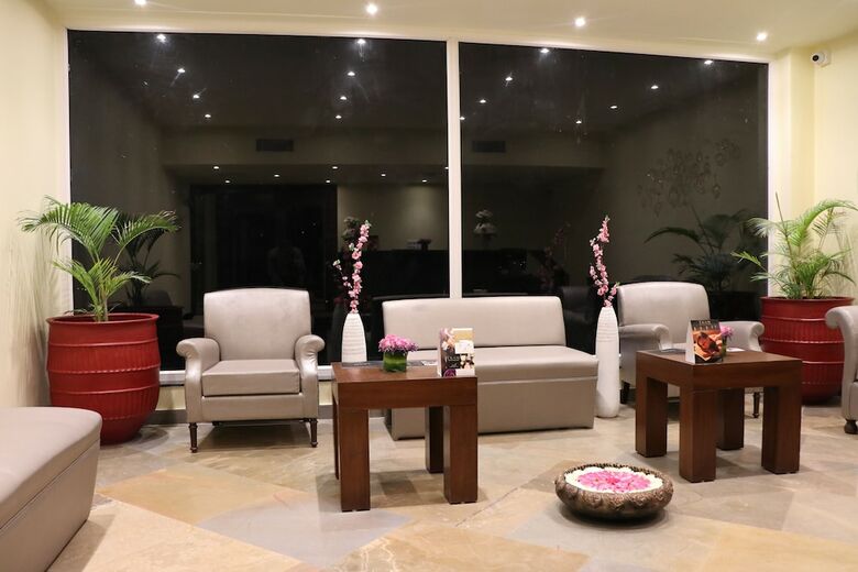 Hotel Justa Sajjangarh Resort & Spa