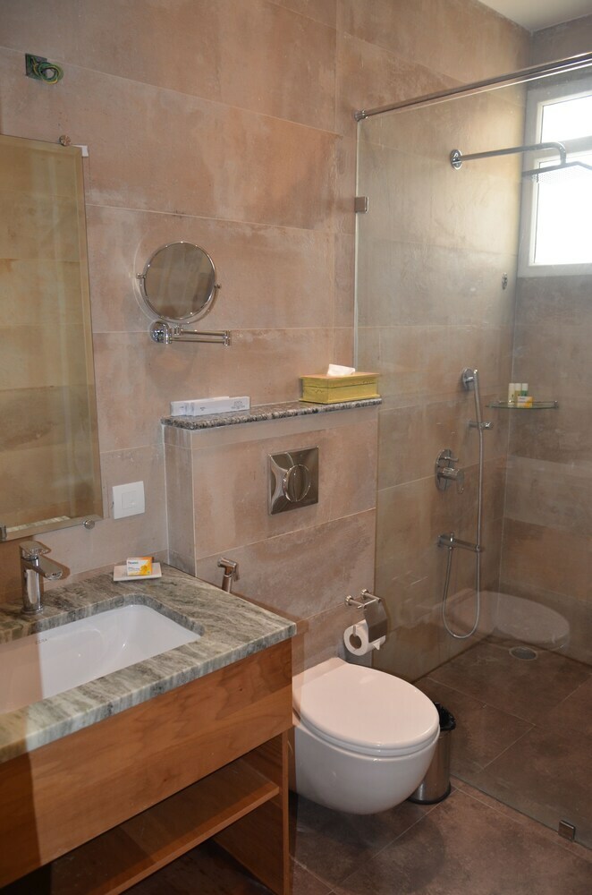 Hotel Justa Sajjangarh Resort & Spa