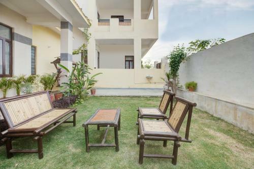 Graceful 3bhk Apartment In Udaipur