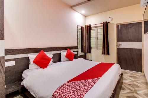 Oyo 35398 Hotel Pearl