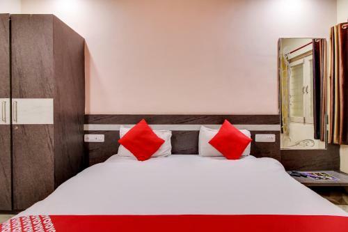 Oyo 35398 Hotel Pearl