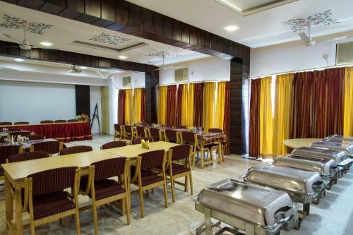 Hotel Gorbandh