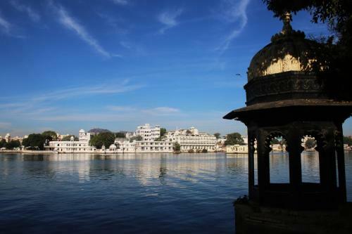 Gypsy Child Lake Hostel Udaipur