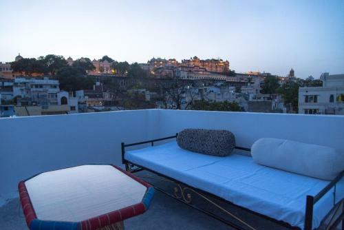 Strangers Hideaway Hostel