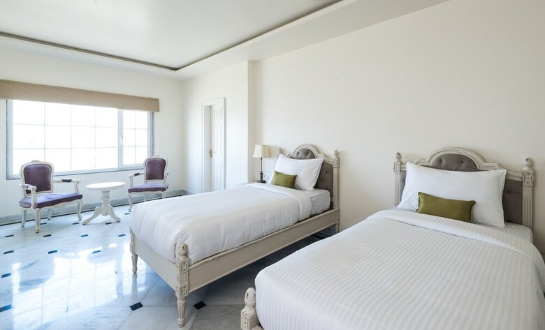 Hotel The Kehloor